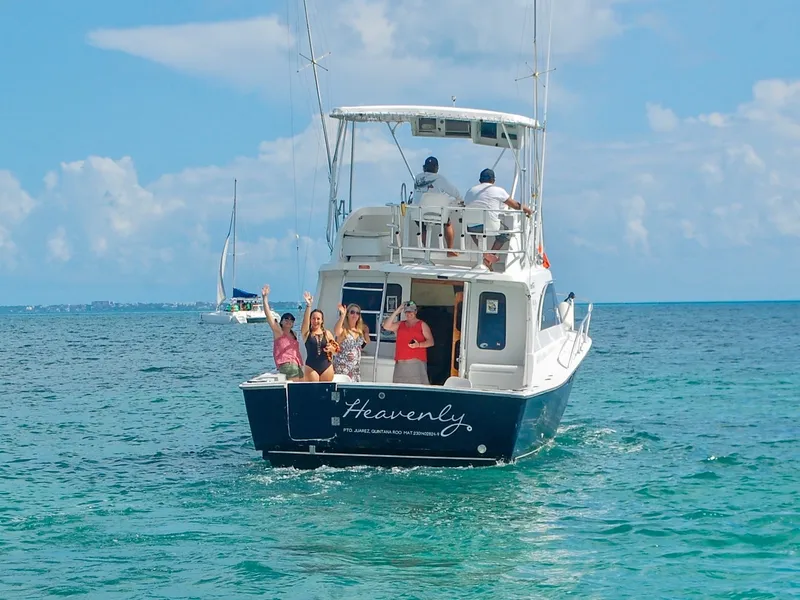 TIKI TIKI PARTY BOAT