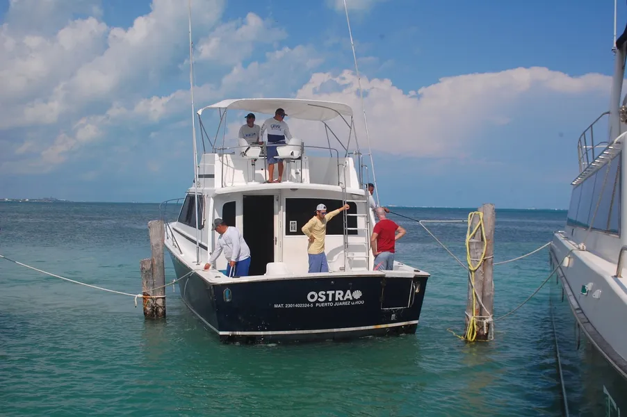 TIKI TIKI PARTY BOAT